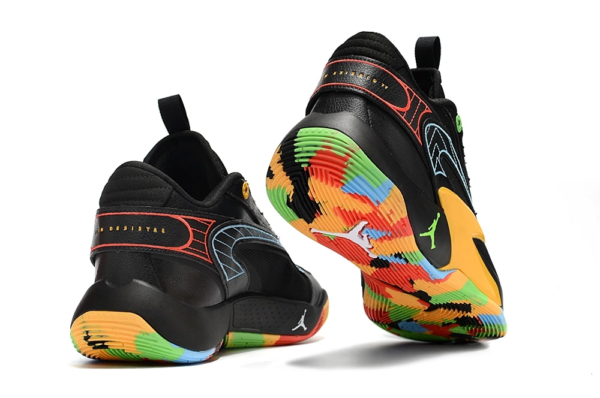 17343FC8-F268-411A-ADE9-25339B052A20