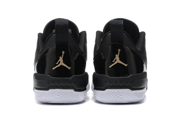 C99F66B2-30CF-4F12-A547-7348974257BB