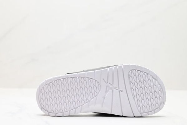 СЛАНЦЫ NIKE JORDAN HYDRO IV RETRO черные-купить в-time2win.ru